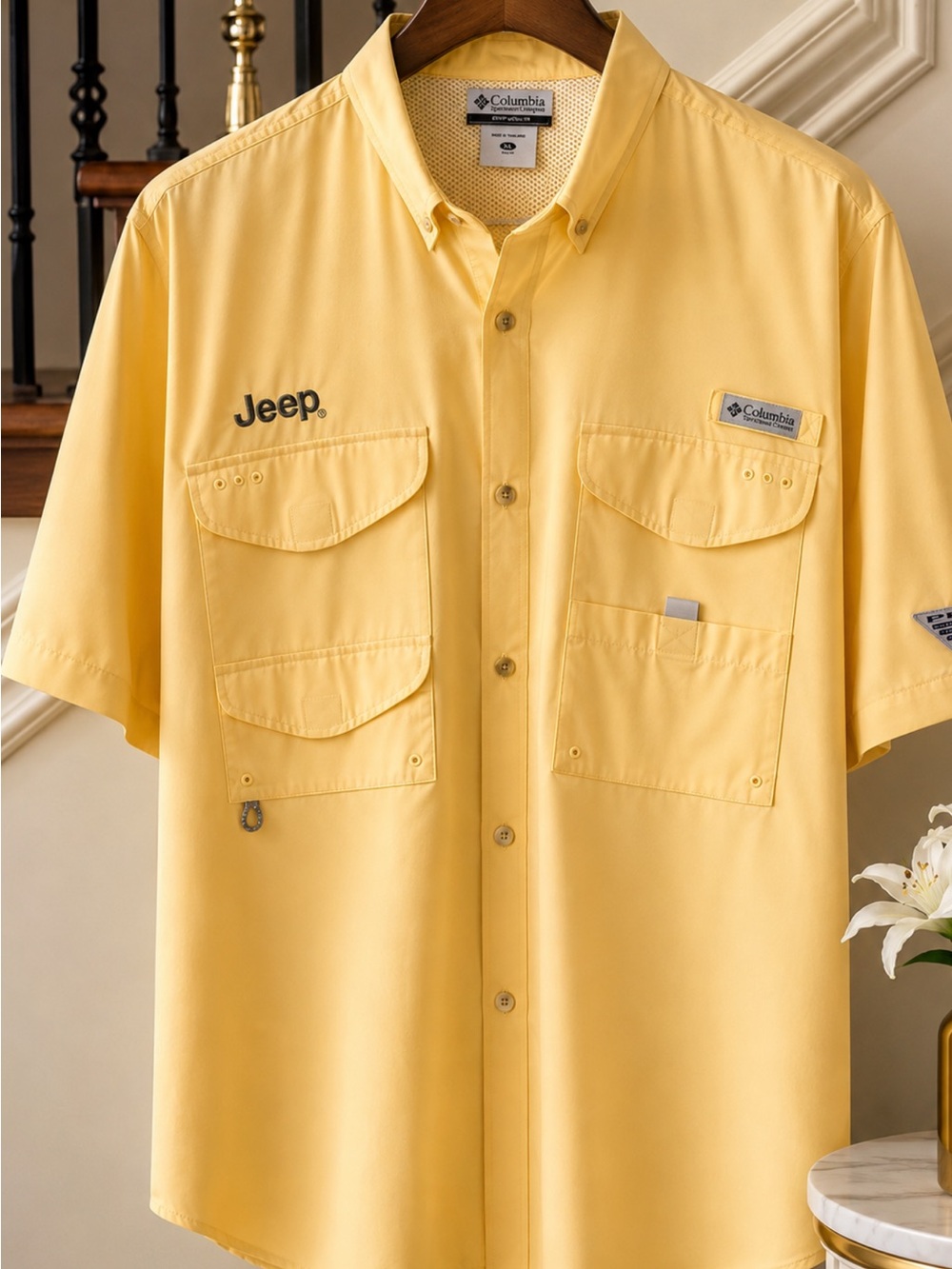 Jeep Men's Columbia Bright Yellow Casual Button Down Shirt (new never worn)